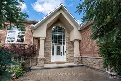 1092 PEGASUS Crescent, Greely - Metcalfe - Osgoode - Vernon and Area, ON K4P 1P1