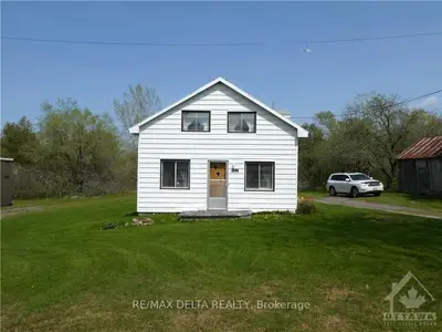 1595 LANDRY Street, Clarence-Rockland, ON K0A 1N0