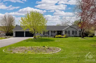 2371 OVERDALE Drive, Orleans - Cumberland and Area, ON K4C 1B8