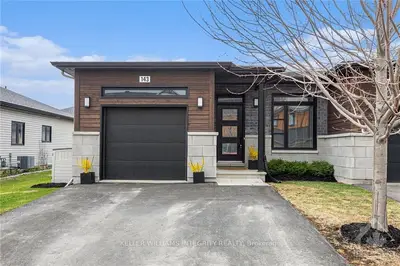 143 ST MALO Place, Russell, ON K0A 1W0
