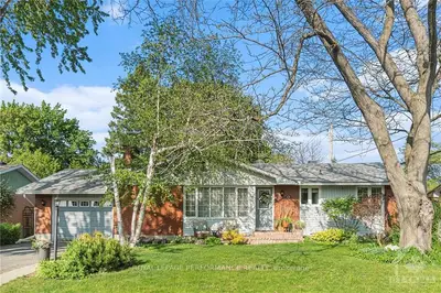 17 RIDGEFIELD Crescent, Bells Corners and South to Fallowfield, ON K2H 6R8