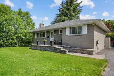 180 WITHROW Avenue, Meadowlands - Crestview and Area, ON K2G 2J9