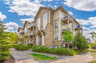 310 EVEREST A, Elmvale Acres and Area, ON K1G 4C2