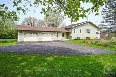 2974 COUNTY ROAD 43 Road, Montague, ON K7A 5B8