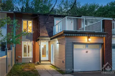 67 GRADY Crescent, South of Baseline to Knoxdale, ON K2H 5S2