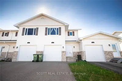 17 WINSTON Avenue, Petawawa, ON K8H 0C1