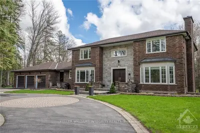 735 CANARY Street, Orleans - Cumberland and Area, ON K4B 1H3