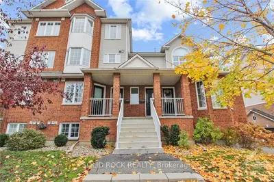 4466 Harper Avenue 14, Cyrville - Carson Grove - Pineview, On K1j 1e1