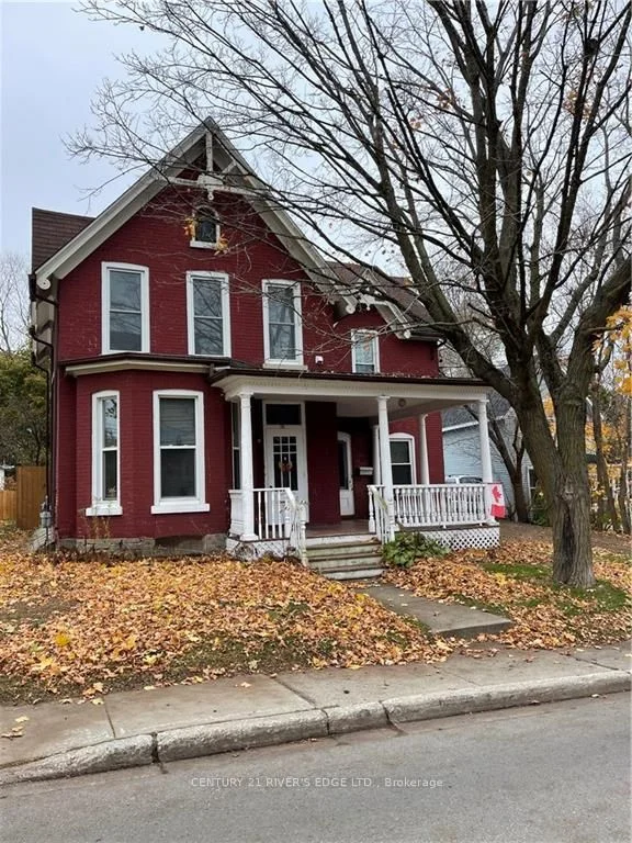 16 BEECHER Street, Brockville, ON K6V 5L9