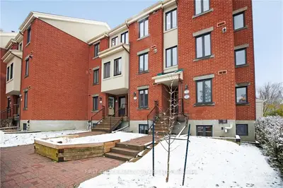 33 CRISPIN, Manor Park - Cardinal Glen and Area, ON K1K 2T7