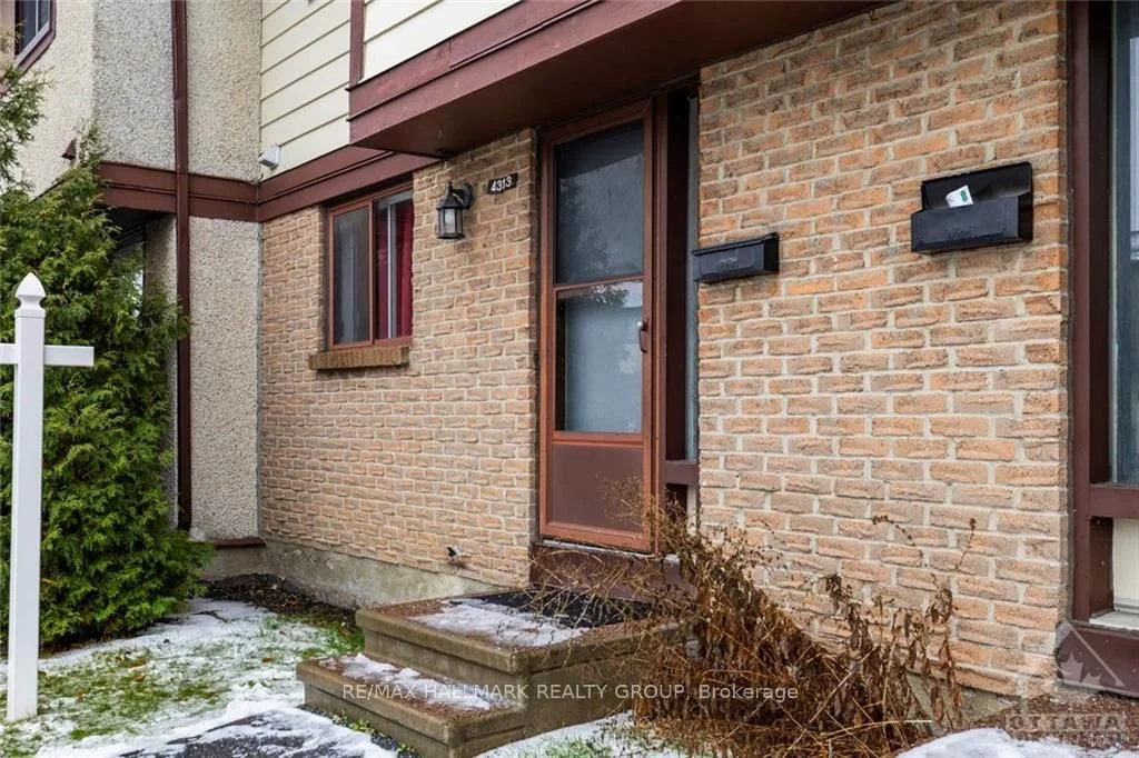 4313 WELDON Drive, Cyrville - Carson Grove - Pineview, ON K1J 8R3