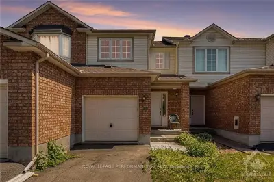 38 FOLISON Street, Hunt Club - South Keys and Area, ON K1T 3X8