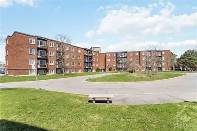 2041 Arrowsmith Drive 403c, Beacon Hill North - South And Area, On K1j 7v7