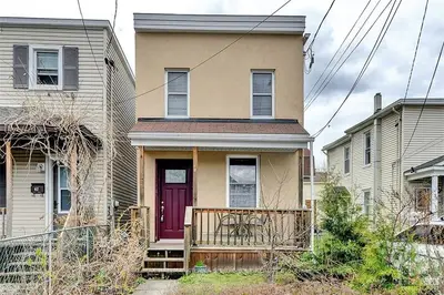 60 Champagne Avenue S, Dows Lake - Civic Hospital And Area, On K1s 4p2