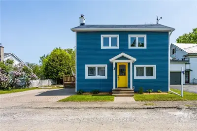 3 EAST Street, Manotick - Kars - Rideau Twp and Area, ON K0G 1B0