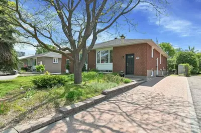 1062 ALDEA Avenue, Billings Bridge - Riverside Park and Area, ON K1H 8B9
