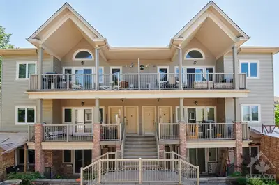 1109 Stittsville Main Street J, Stittsville - Munster - Richmond, ON K2S 0C8