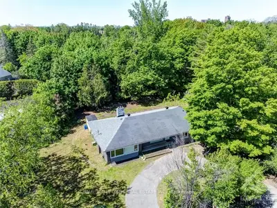 10 CEDAR Road, Beacon Hill North - South and Area, ON K1J 6L4