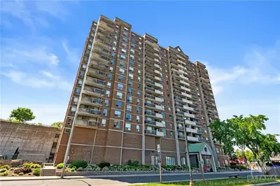 200 LAFONTAINE Avenue 508, Vanier and Kingsview Park, ON K1L 8K8