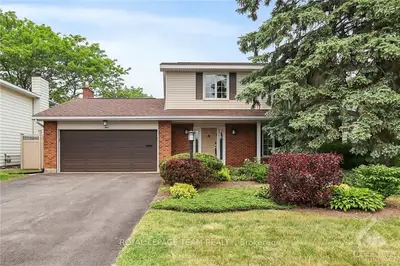 4 MARKHAM Avenue, South of Baseline to Knoxdale, ON K2G 3Y2