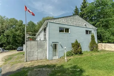 20899 HIGHWAY 17, Whitewater Region, ON K8A 6W3