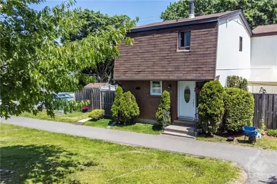 2210 LOYOLA Avenue 30, Beacon Hill North - South and Area, ON K1J 8H5