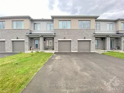 239 PINGWI Place, Blossom Park - Airport and Area, ON K1X 0G2