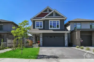 166 AVRO Circle, Manor Park - Cardinal Glen and Area, ON K1K 4K7