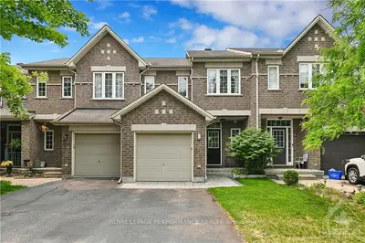 833 SCHOONER Crescent, Blossom Park - Airport and Area, ON K1V 1Y2