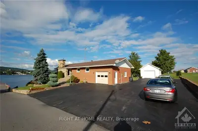 1835 CH DU TRAVERSIER Road, Alfred and Plantagenet, ON K0B 1J0