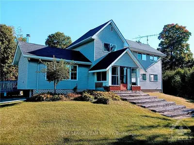 1025 COUNTY RD 44 Road, North Grenville, ON K0G 1J0