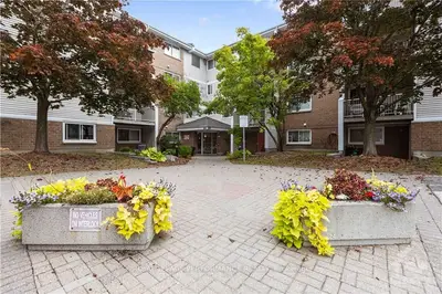 280 Brittany Drive 318, Manor Park - Cardinal Glen And Area, On K1k 4m4