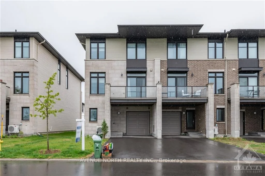518 LABRADOR Crescent, Blossom Park - Airport and Area, ON K1R 0R5