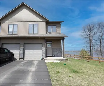 359 NELSON Street, Pembroke, ON K8A 3N5