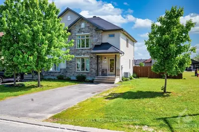 472 DENIS Street, Alfred and Plantagenet, ON K0A 3K0