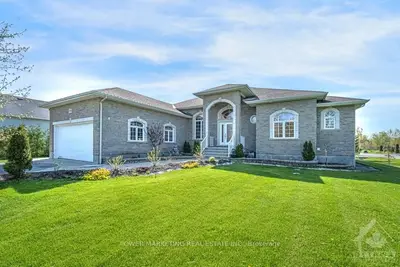 6782 STANMORE Street, Greely - Metcalfe - Osgoode - Vernon and Area, ON K4P 0A6