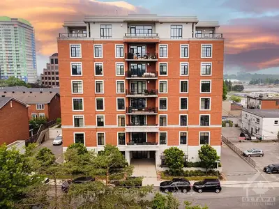 327 BREEZEHILL Avenue 408, Dows Lake - Civic Hospital and Area, ON K1Y 1R6