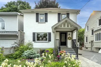 524 CHURCHILL Avenue N, Carlingwood - Westboro and Area, ON K1Z 5E3