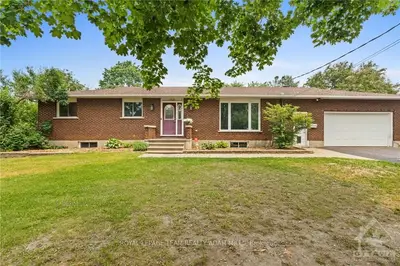 3345 ELIZABETH Street, Greely - Metcalfe - Osgoode - Vernon and Area, ON K0A 2W0