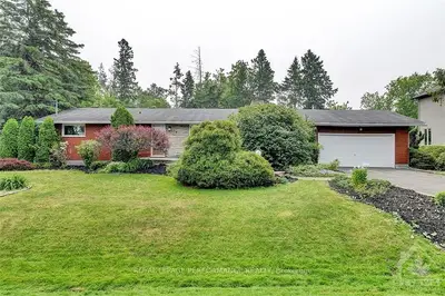 12 LENNON Drive, Blossom Park - Airport and Area, ON K1V 1G9