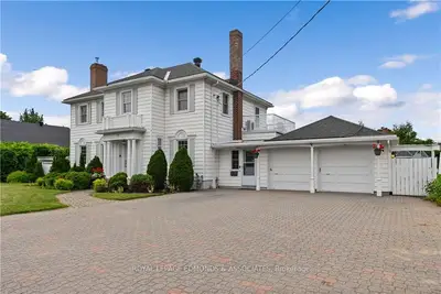 275 MARY Street, Pembroke, ON K8A 5V9