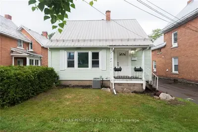 587 MARY Street, Pembroke, ON K8A 5X4