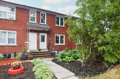 1061 HOLLINGTON Street, Carlington - Central Park, ON K1Z 6L2