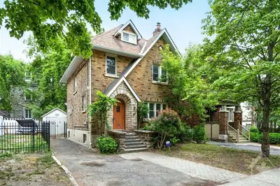 394 BESSERER Street, Lower Town - Sandy Hill, ON K1N 6C1
