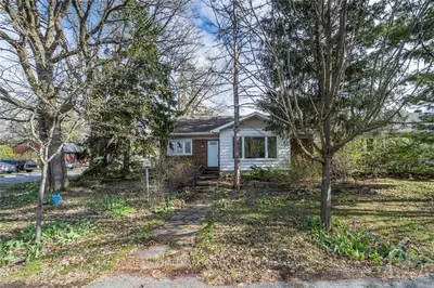 118 CLEARVIEW Avenue, Tunneys Pasture and Ottawa West, ON K1Y 2L2