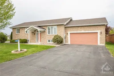 1777 CELINE Street, Clarence-Rockland, ON K4K 1N0