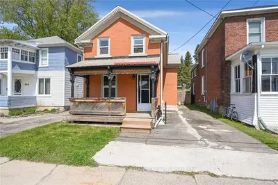 334 HENRY Street W, Prescott, ON K0E 1T0
