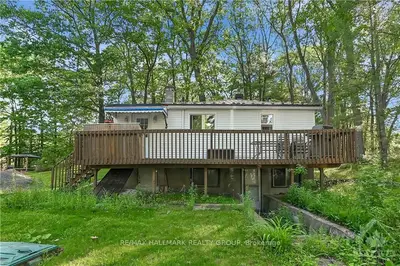 1247 BAYVIEW Drive, Constance Bay - Dunrobin - Kilmaurs - Woodlawn, ON K0A 3M0