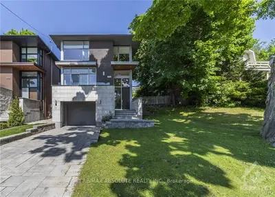 573 MELBOURNE Avenue, Carlingwood - Westboro and Area, ON K2A 1W7
