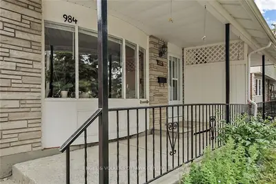 984 DYNES Road, Mooneys Bay - Carleton Heights and Area, ON K2C 0G8